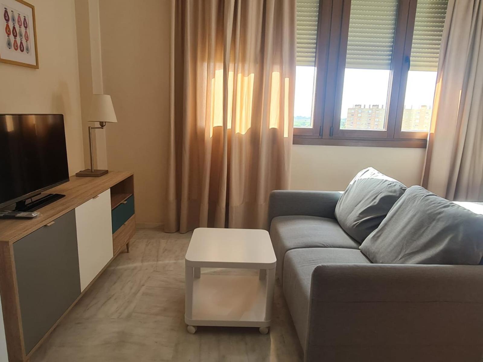 Lux Abril Apartment Seville Ngoại thất bức ảnh
