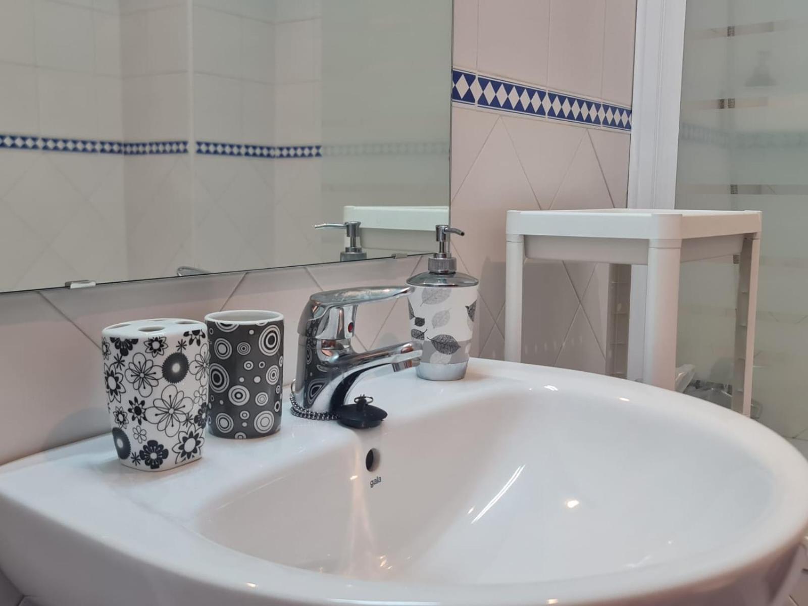 Lux Abril Apartment Seville Ngoại thất bức ảnh