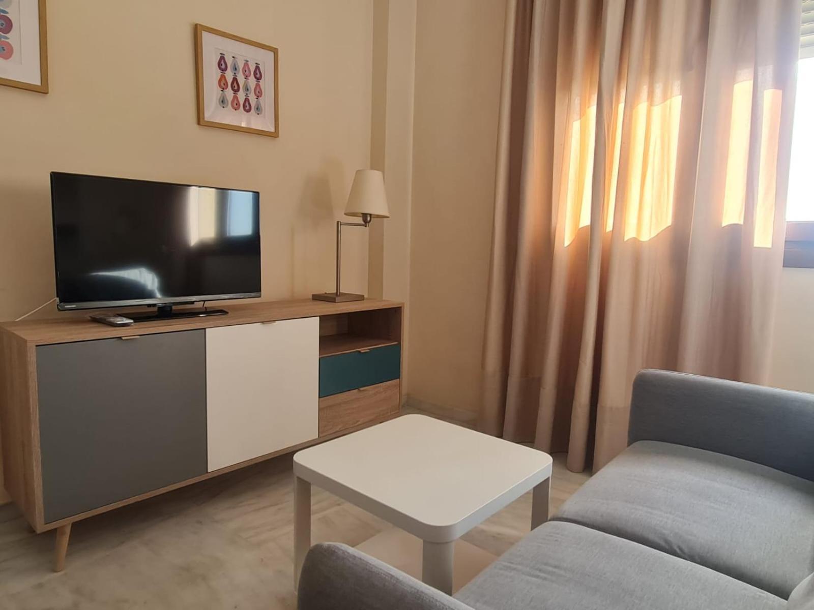 Lux Abril Apartment Seville Ngoại thất bức ảnh